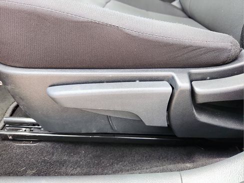 Used 2025 Nissan Sentra S FWD image 13
