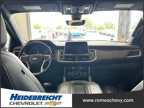 Used 2021 Chevrolet Tahoe Premier w/ Premium Package AWD/4WD image 17