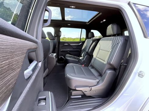 Certified 2026 GMC Acadia Denali w/ Super Cruise Package AWD/4WD image 21