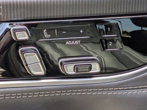 New 2026 Jeep Grand Wagoneer Summit AWD/4WD image 22