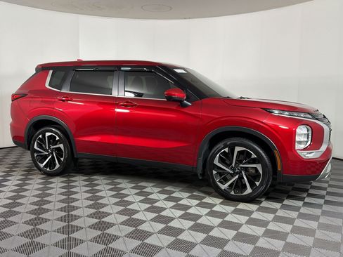 Used 2024 Mitsubishi Outlander SE FWD image 6