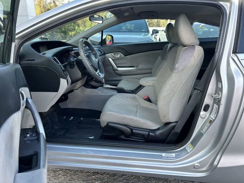 Used 2013 Honda Civic LX image 2