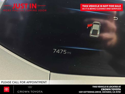 Used 2026 Toyota Prius XLE FWD image 4