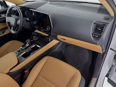 Used 2025 Lexus NX 250 FWD w/ Accessory Package (2T) image 17