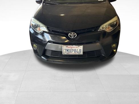 Used 2016 Toyota Corolla LE FWD image 2
