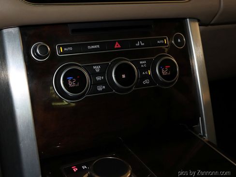 Used 2016 Land Rover Range Rover Supercharged image 24