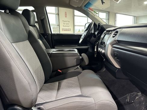 Used 2017 Toyota Tundra SR5 image 23