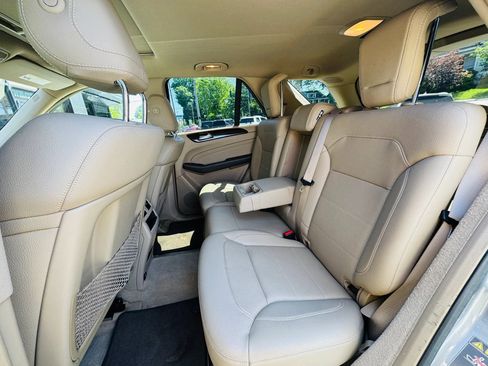 Used 2015 Mercedes-Benz ML 350 4MATIC w/ Premium 1 Package image 24