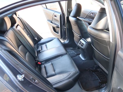 Used 2015 Honda Accord EX-L image 16