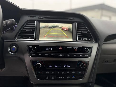 Used 2017 Hyundai Sonata Limited w/ Ultimate Package 04 FWD image 37