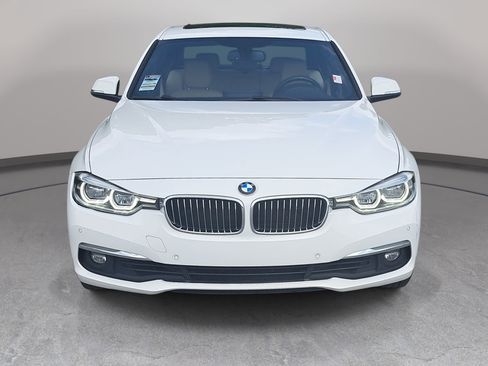 Used 2017 BMW 330i Sedan RWD image 2