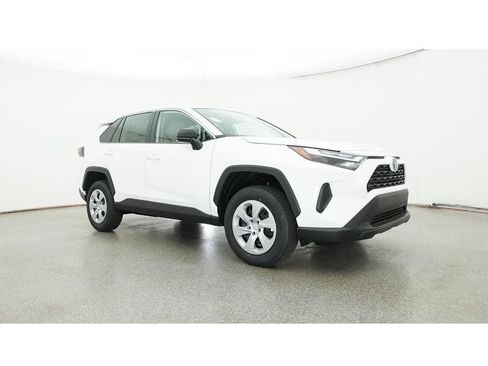 Used 2025 Toyota RAV4 LE FWD image 34