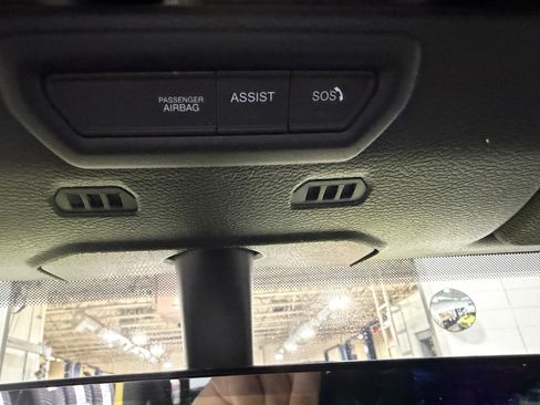 Used 2023 Jeep Wrangler Unlimited Rubicon 4xe w/ Safety Group AWD/4WD image 16