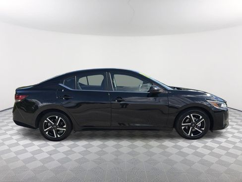 Used 2024 Nissan Sentra SV FWD image 17