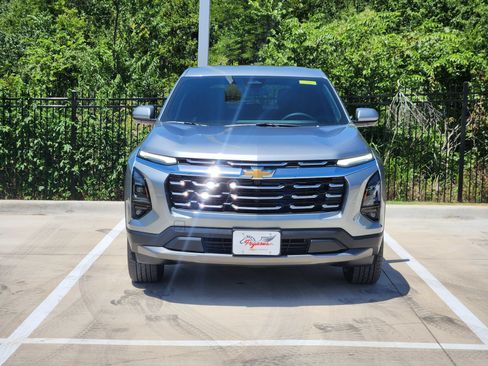 New 2027 Chevrolet Equinox LT w/ Convenience Package II FWD image 6