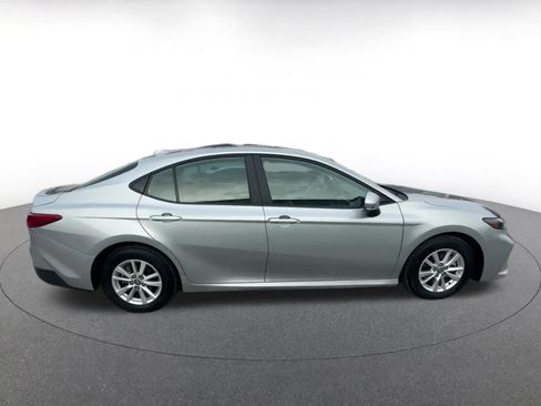 Used 2025 Toyota Camry LE image 16