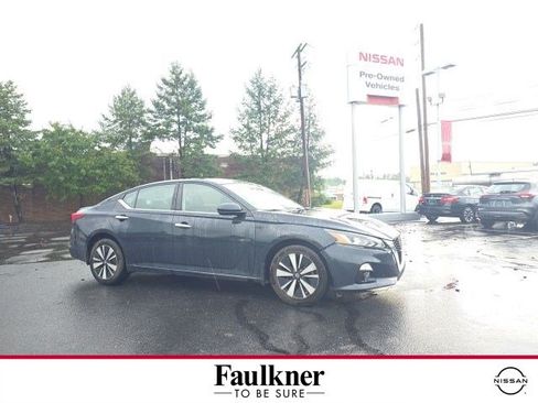 Certified 2019 Nissan Altima 2.5 SV AWD/4WD image 1