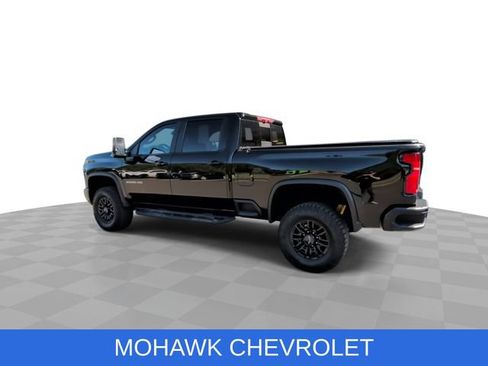 Used 2024 Chevrolet Silverado 2500 ZR2 w/ Technology Package AWD/4WD image 7
