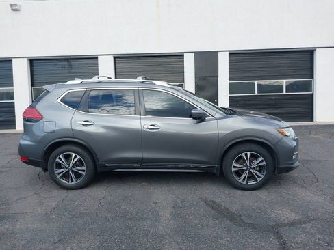 Used 2017 Nissan Rogue SL w/ SL Premium Package FWD image 8