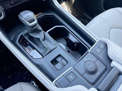 Used 2025 Toyota Grand Highlander AWD Hybrid image 29