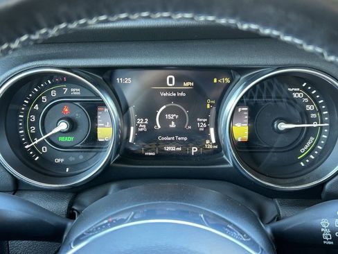 Used 2023 Jeep Wrangler Unlimited Sahara w/ Cold Weather Group image 28