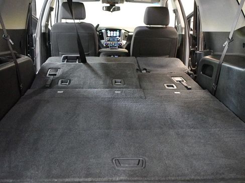 Used 2017 Chevrolet Suburban LS RWD image 75
