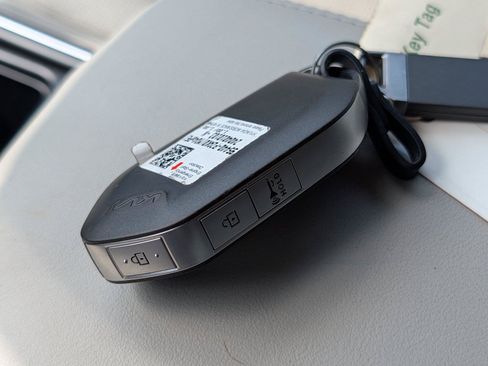 Used 2025 Kia Sorento S w/ Panoramic Sunroof Package FWD image 22