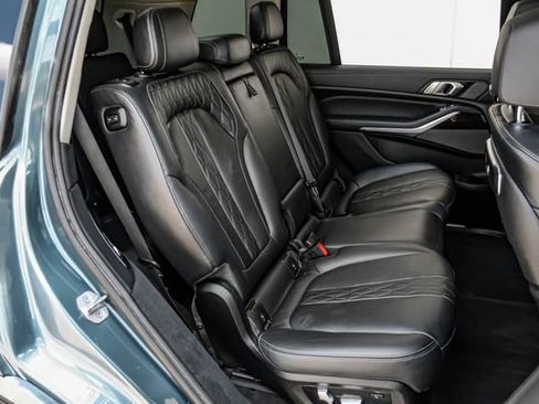 Used 2023 BMW X7 xDrive40i w/ Premium Package AWD/4WD image 39