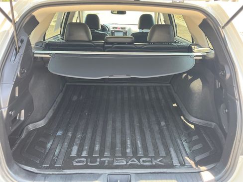 Used 2016 Subaru Outback 2.5i Limited AWD/4WD image 34