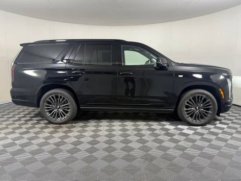 Used 2025 Cadillac Escalade Sport Platinum w/ LPO, Floor Liner Package AWD/4WD image 10