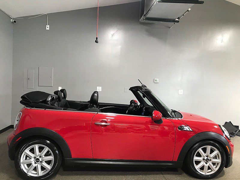 Used 2013 MINI Cooper S w/ Technology Pkg 2 FWD image 3