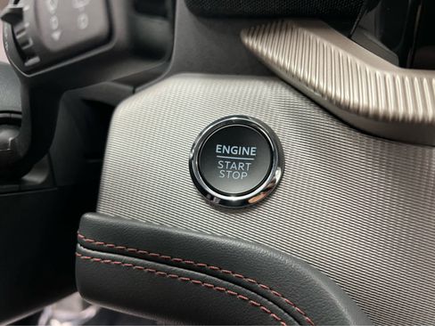 Used 2025 Ford Explorer Active w/ Active Comfort Package image 25