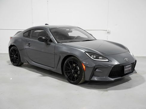 Used 2024 Toyota GR86 Premium image 8