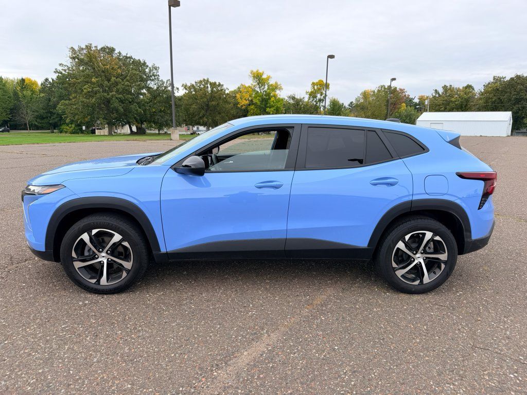 Used 2024 Chevrolet Trax RS w/ Driver Confidence Package FWD image 6