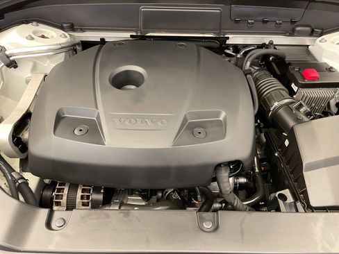 Used 2021 Volvo XC60 T6 Inscription w/ Climate Package image 38