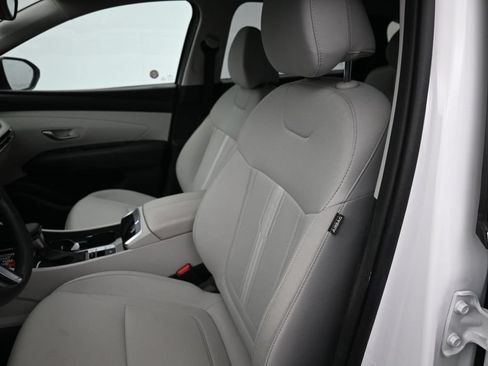 Used 2025 Hyundai Tucson SEL FWD image 11