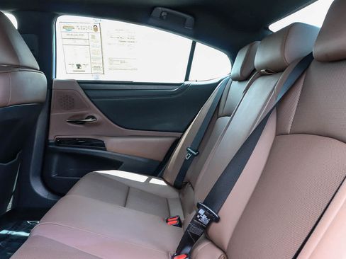 Used 2025 Lexus ES 350 w/ Premium Package FWD image 25