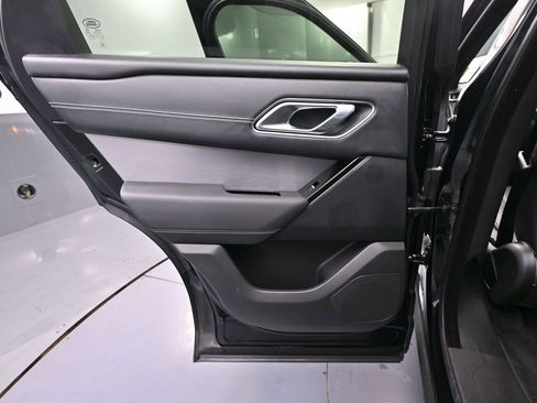 Used 2023 Land Rover Range Rover Velar R-Dynamic S AWD/4WD image 38