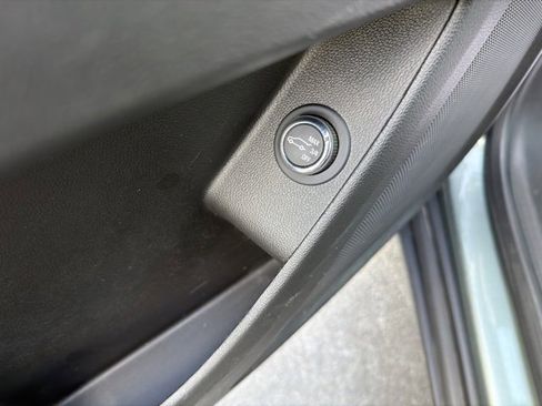 Used 2023 Chevrolet Traverse LT w/ LPO, Floor Liner Package image 17