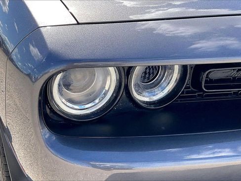 Used 2022 Dodge Challenger R/T w/ Plus Package image 31