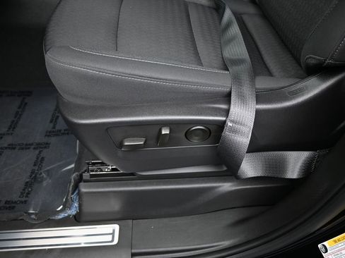 Used 2023 Chevrolet Silverado 1500 LT image 15