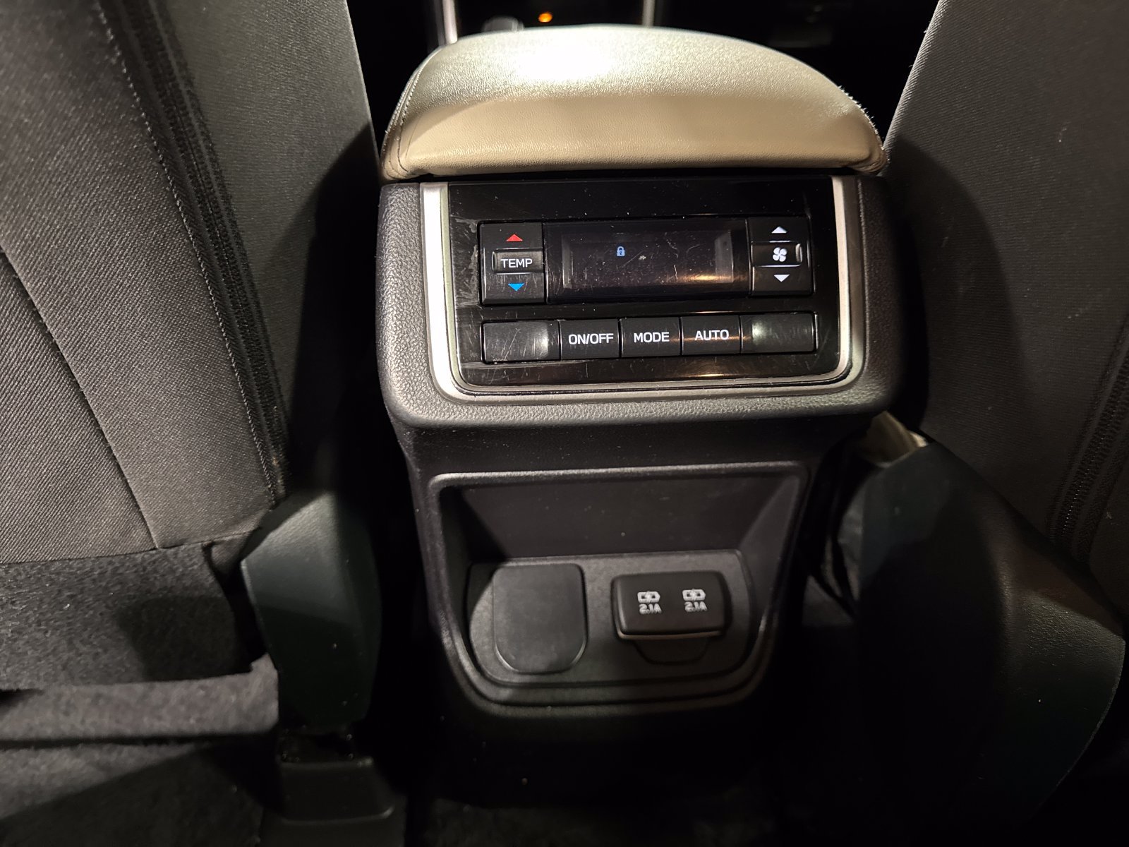 Used 2022 Subaru Ascent Premium w/ Convenience Package AWD/4WD image 25