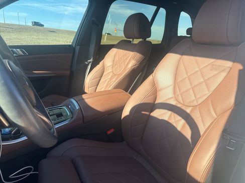 Used 2023 BMW X5 sDrive40i w/ M Sport Package image 9