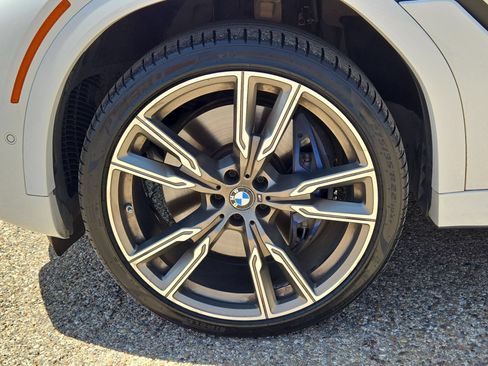 Used 2022 BMW X6 M50i w/ Executive Package AWD/4WD image 11
