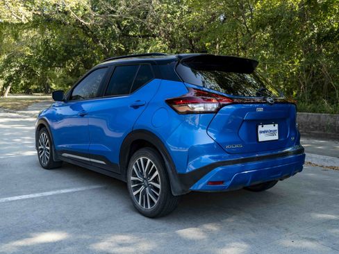 Used 2023 Nissan Kicks SR FWD image 7