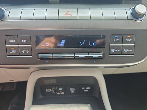 Used 2024 Hyundai Kona SEL FWD image 20