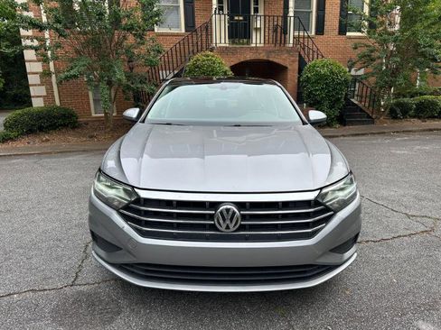 Used 2020 Volkswagen Jetta SE FWD image 3