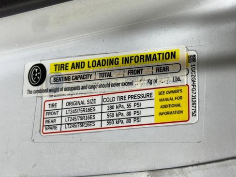 Used 2018 Chevrolet Express 3500 Extended w/ Driver Convenience Package image 73