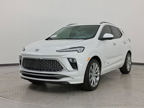 Used 2025 Buick Encore GX Avenir w/ Avenir Technology Package image 1