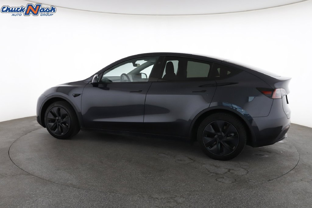 Used 2024 Tesla Model Y 2WD image 8